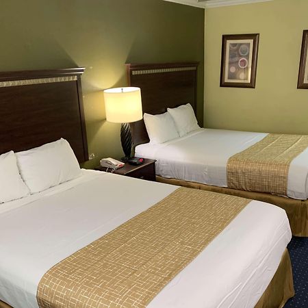 Travelodge By Wyndham Odessa Exterior photo