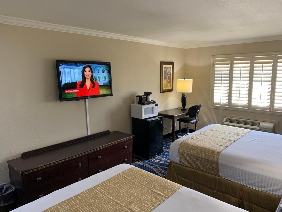 Travelodge By Wyndham Odessa Exterior photo