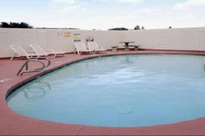 Travelodge By Wyndham Odessa Exterior photo